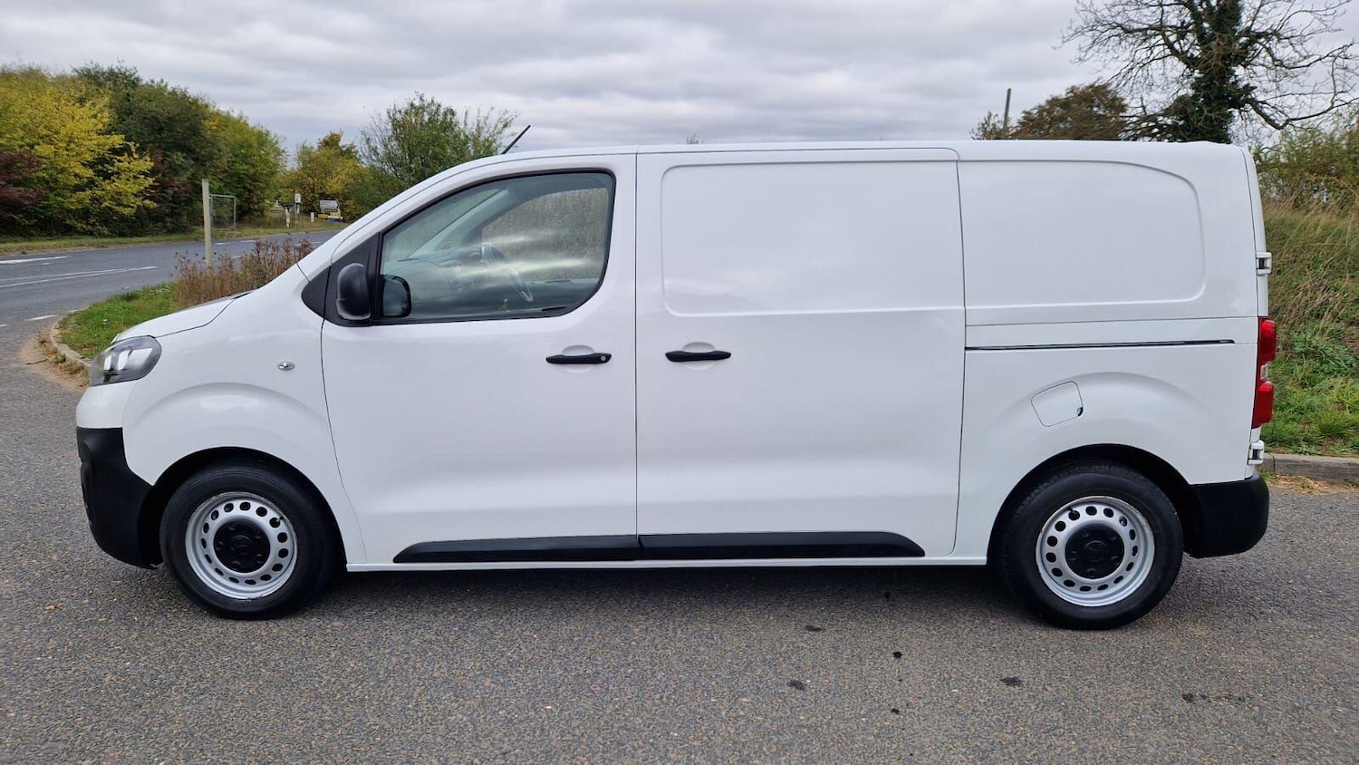 Used Vauxhall Vivaro 2020 for sale - 77066465: Photo 2