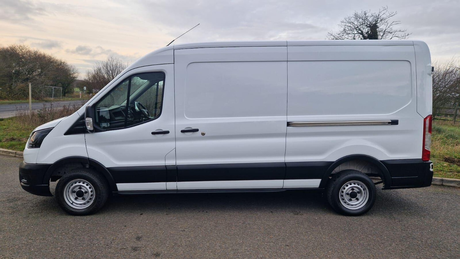 Used Ford Transit 2022 for sale - 76926695: Photo 2