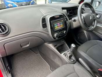 Used Renault Captur 2019 for sale - 74741856: Photo