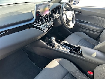 Used Toyota C-HR 2022 for sale - 78354317: Photo