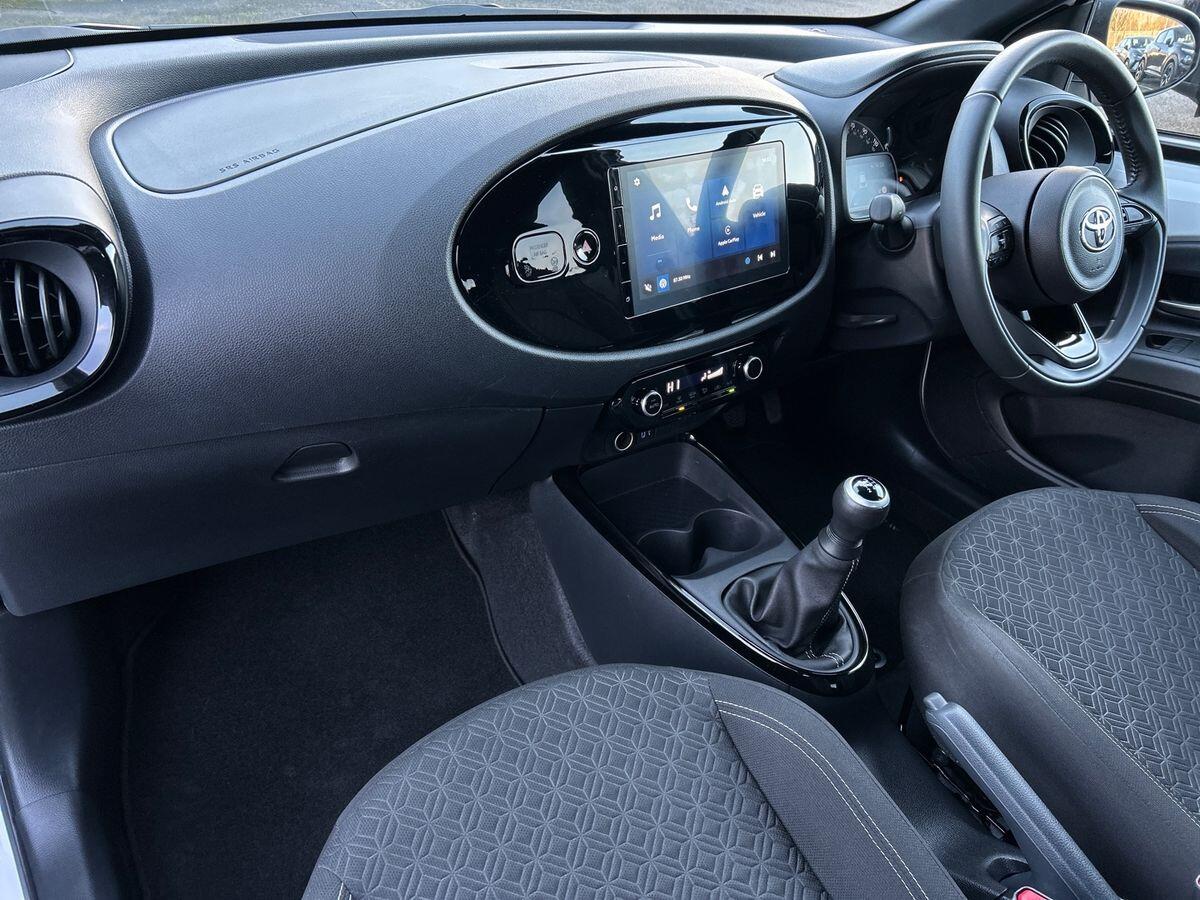Used Toyota Aygo X 2024 for sale - 77135259: Photo 2