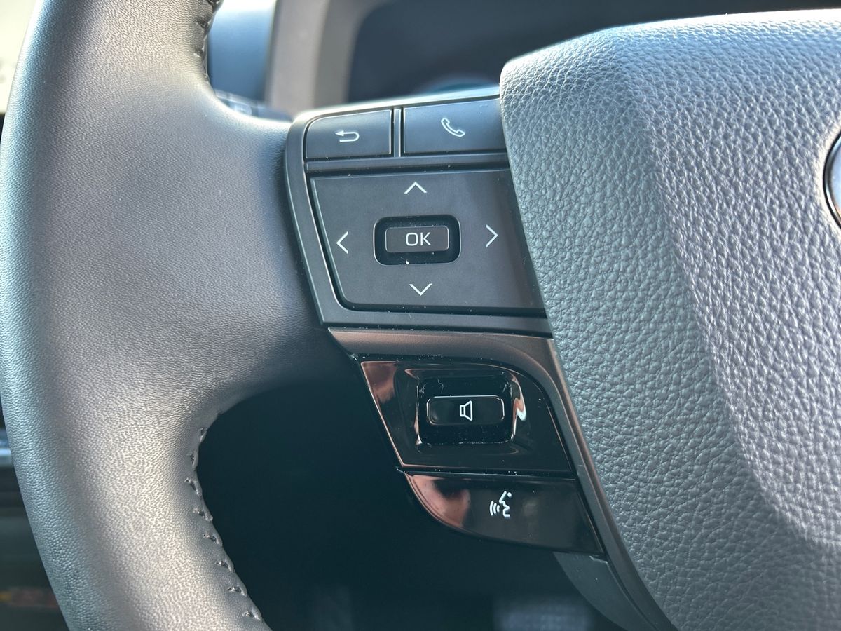 Used Toyota C-HR 2024 for sale - 78121180: Photo 30