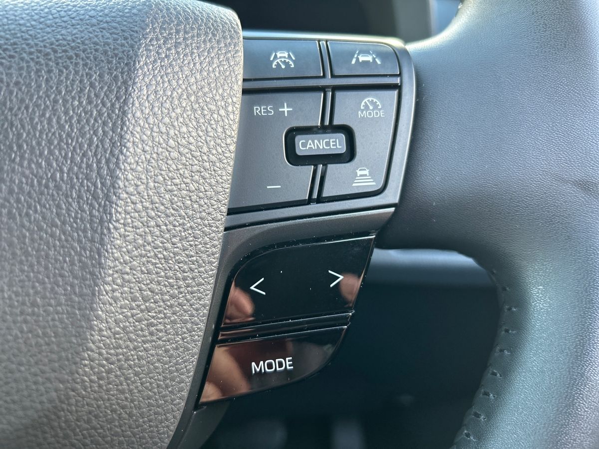 Used Toyota C-HR 2024 for sale - 78121180: Photo 31