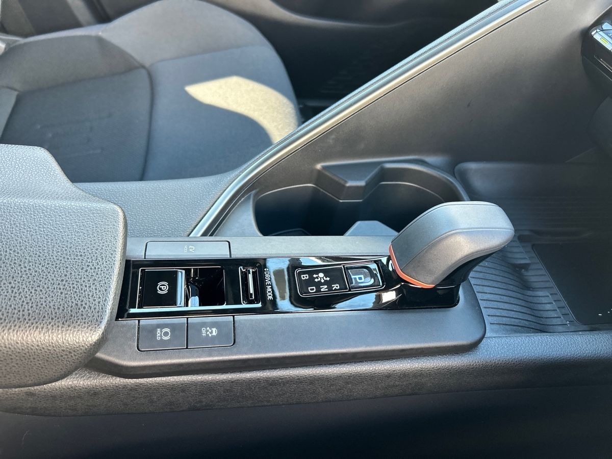 Used Toyota C-HR 2024 for sale - 78121180: Photo 41