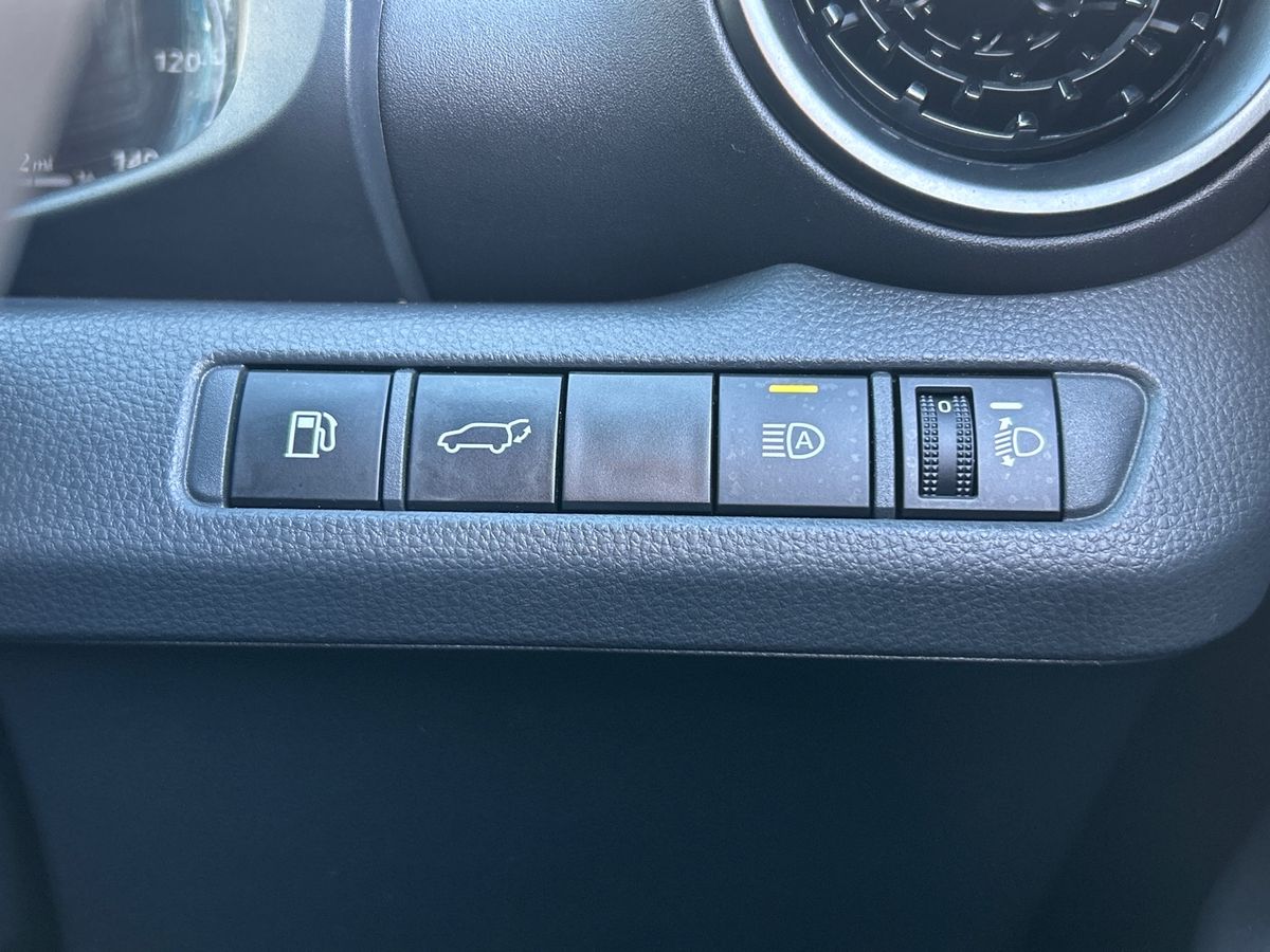 Used Toyota C-HR 2024 for sale - 78121180: Photo 45