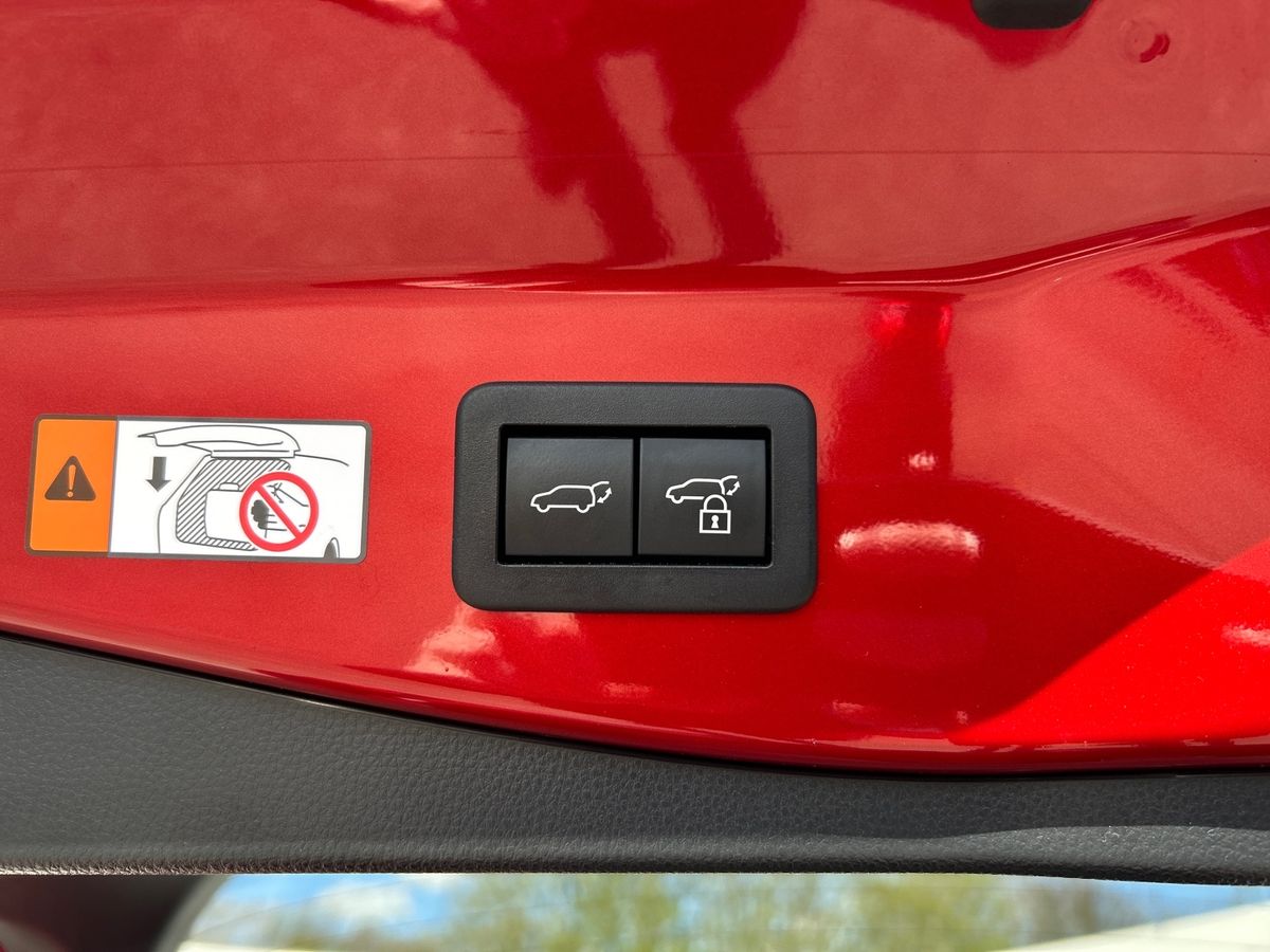 Used Toyota C-HR 2024 for sale - 78121180: Photo 51