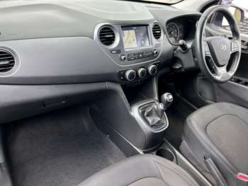 Used Hyundai i10 2019 for sale - 75261726: Photo