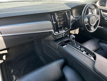 Used Volvo V90 2019 for sale - 76288311: Photo