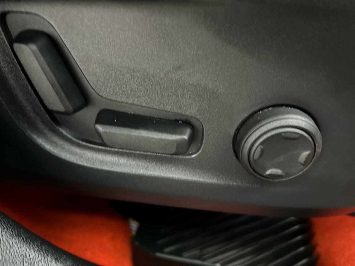 Used Volvo XC40 2020 for sale - 76955436: Photo 46