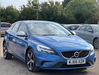 Used Volvo V40 2016 for sale - 79646182: Photo