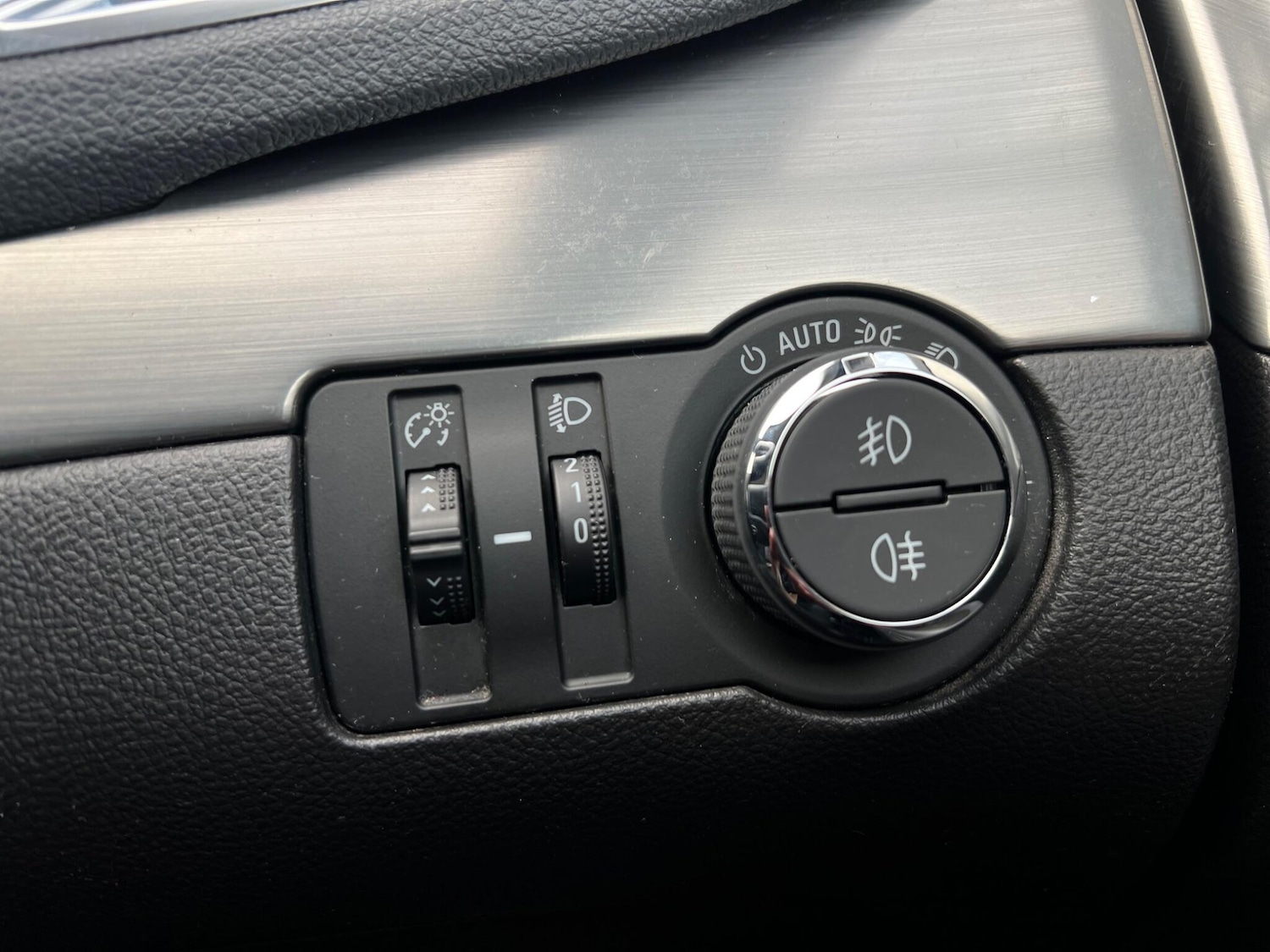 Used Vauxhall Mokka 2015 for sale - 77925971: Photo 46