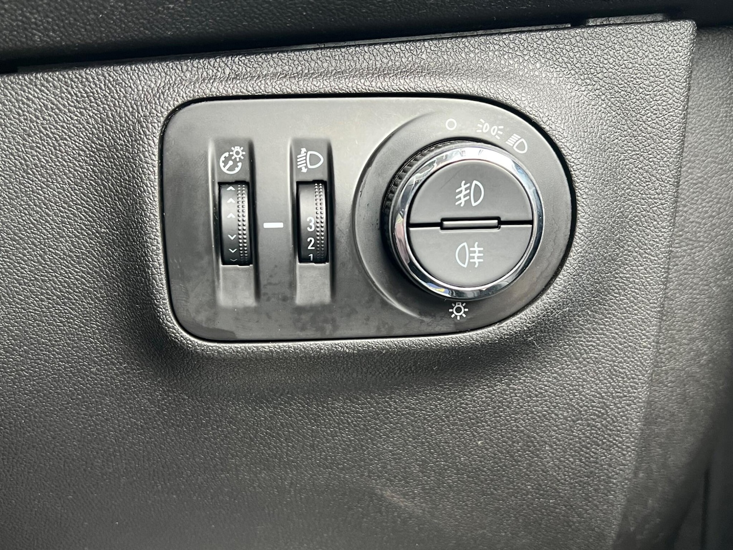 Used Vauxhall Corsa 2015 for sale - 77560032: Photo 53