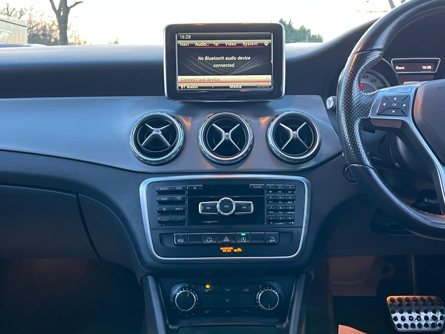 Used Mercedes-Benz GLA 2015 for sale - 77455402: Photo 35