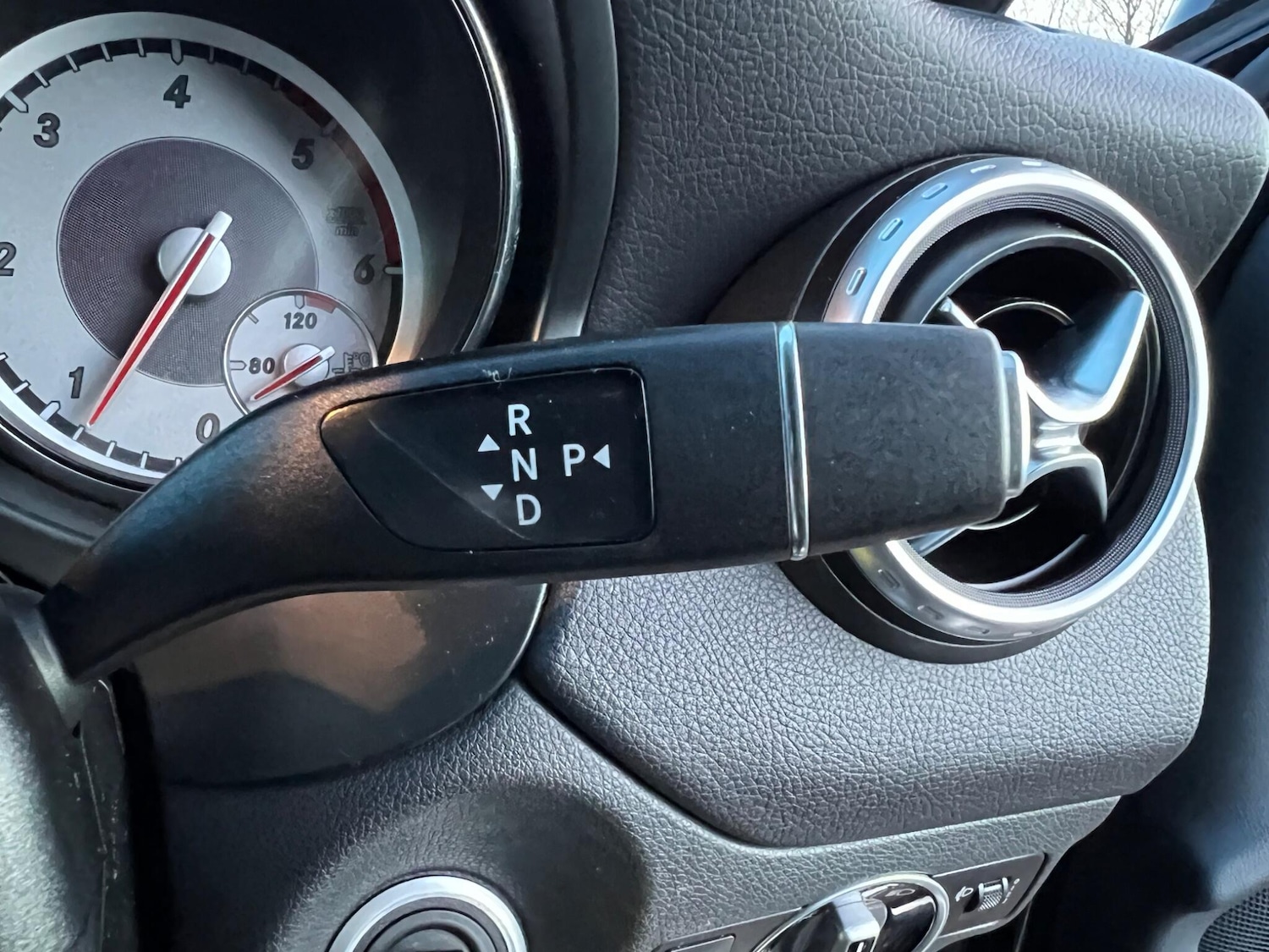 Used Mercedes-Benz GLA 2015 for sale - 77455402: Photo 68