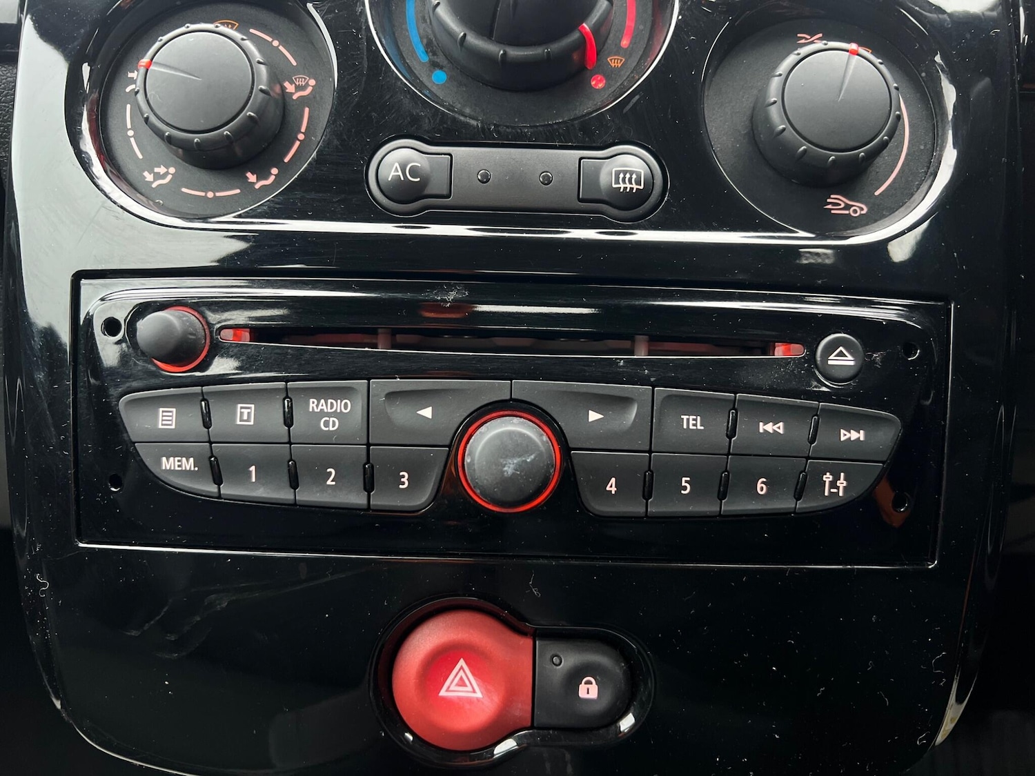 Used Renault Clio 2013 for sale - 78148069: Photo 52