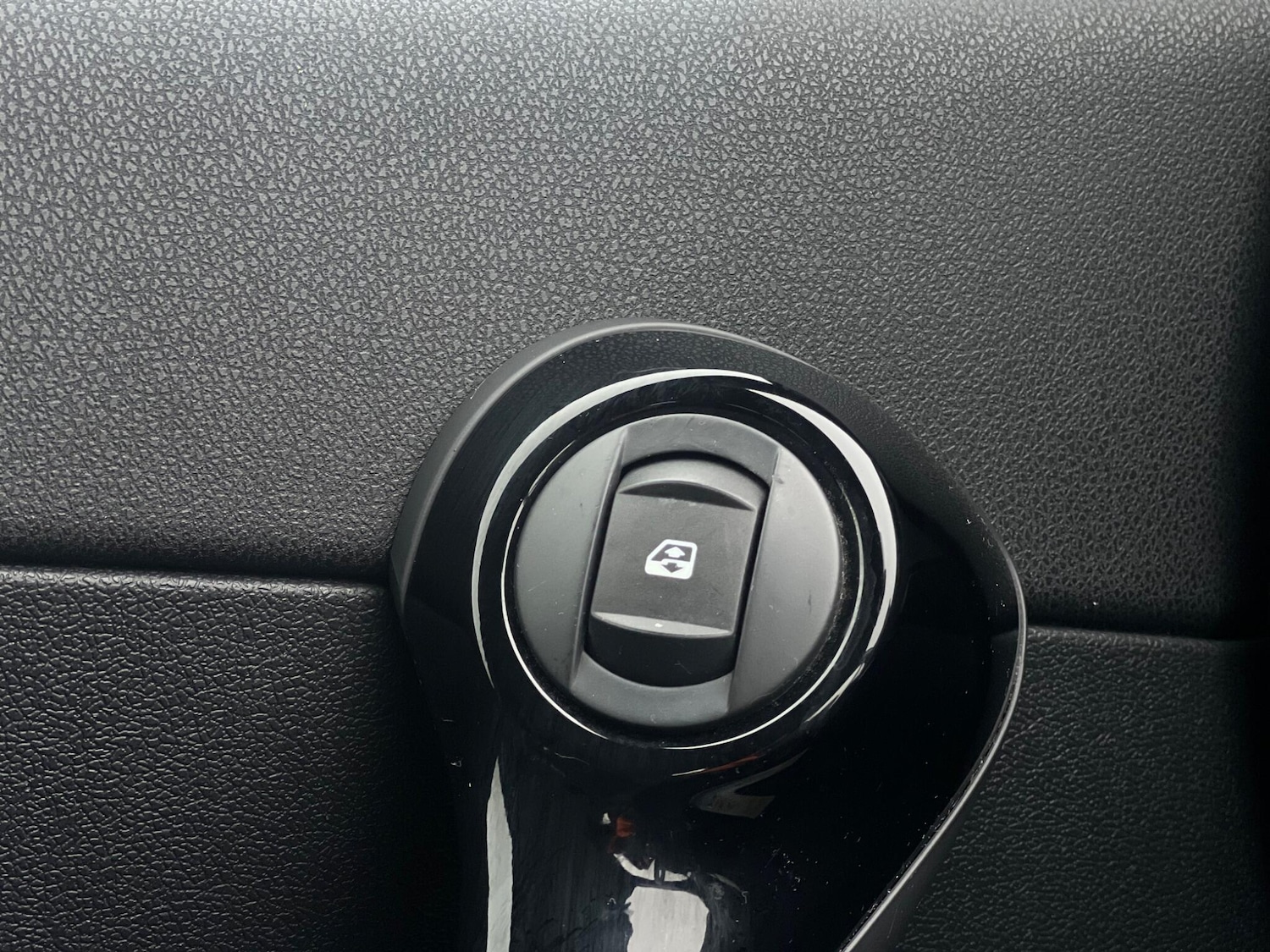 Used Renault Clio 2013 for sale - 78148069: Photo 55