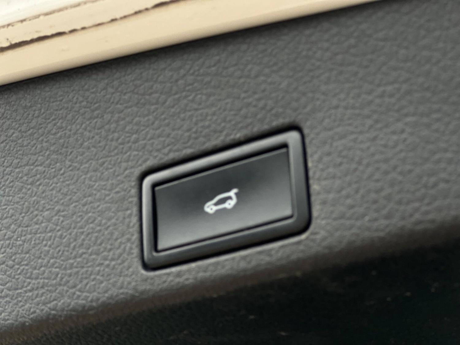 Used Volkswagen Touareg 2016 for sale - 78071844: Photo 11