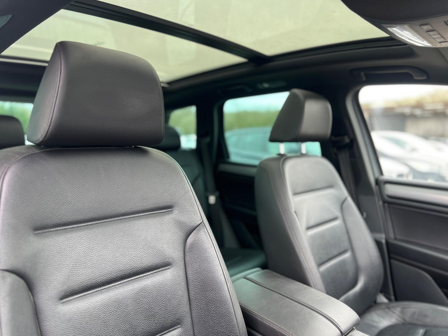 Used Volkswagen Touareg 2016 for sale - 78071844: Photo 36