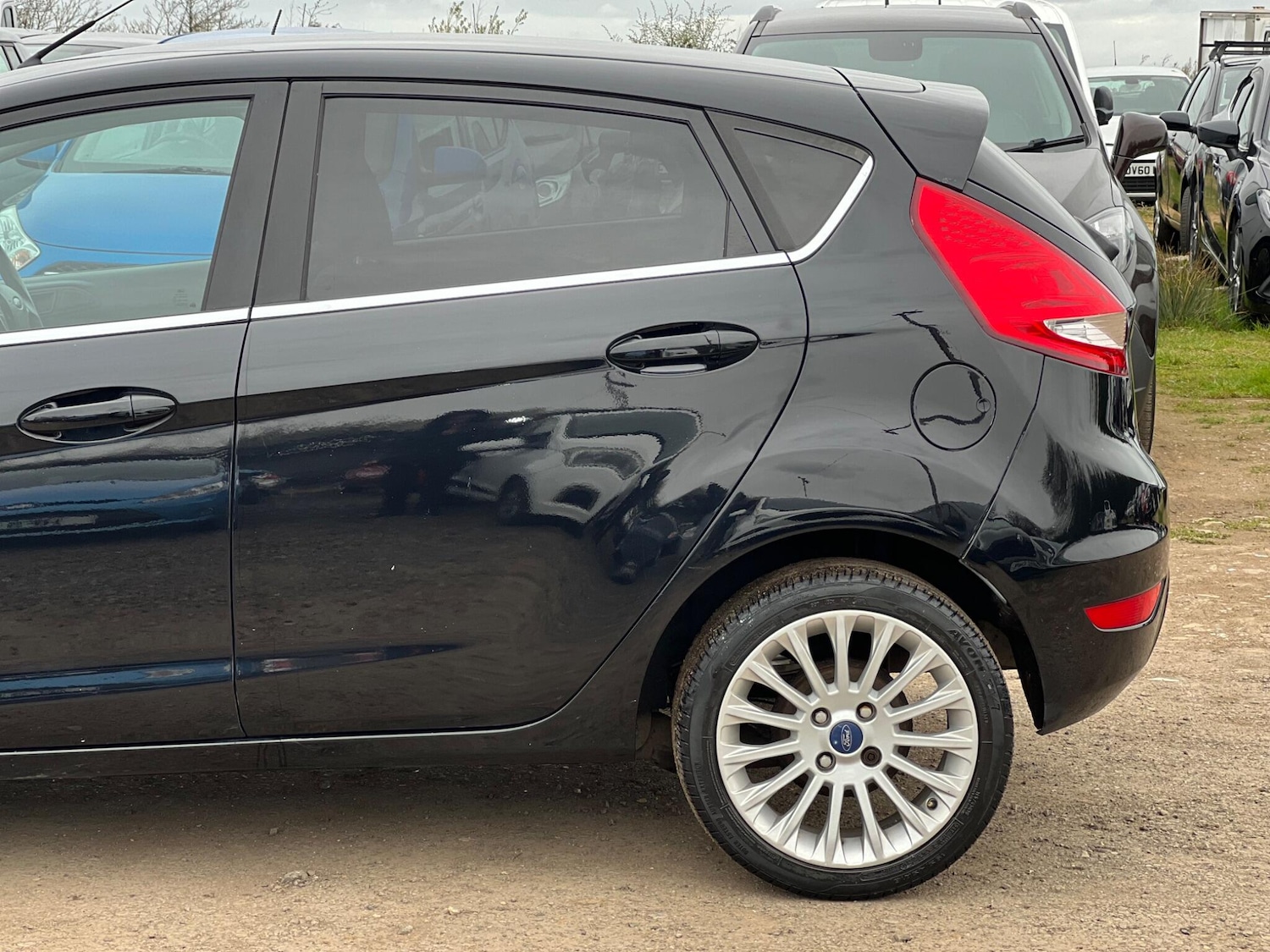 Used Ford Fiesta 2011 for sale - 78072310: Photo 15