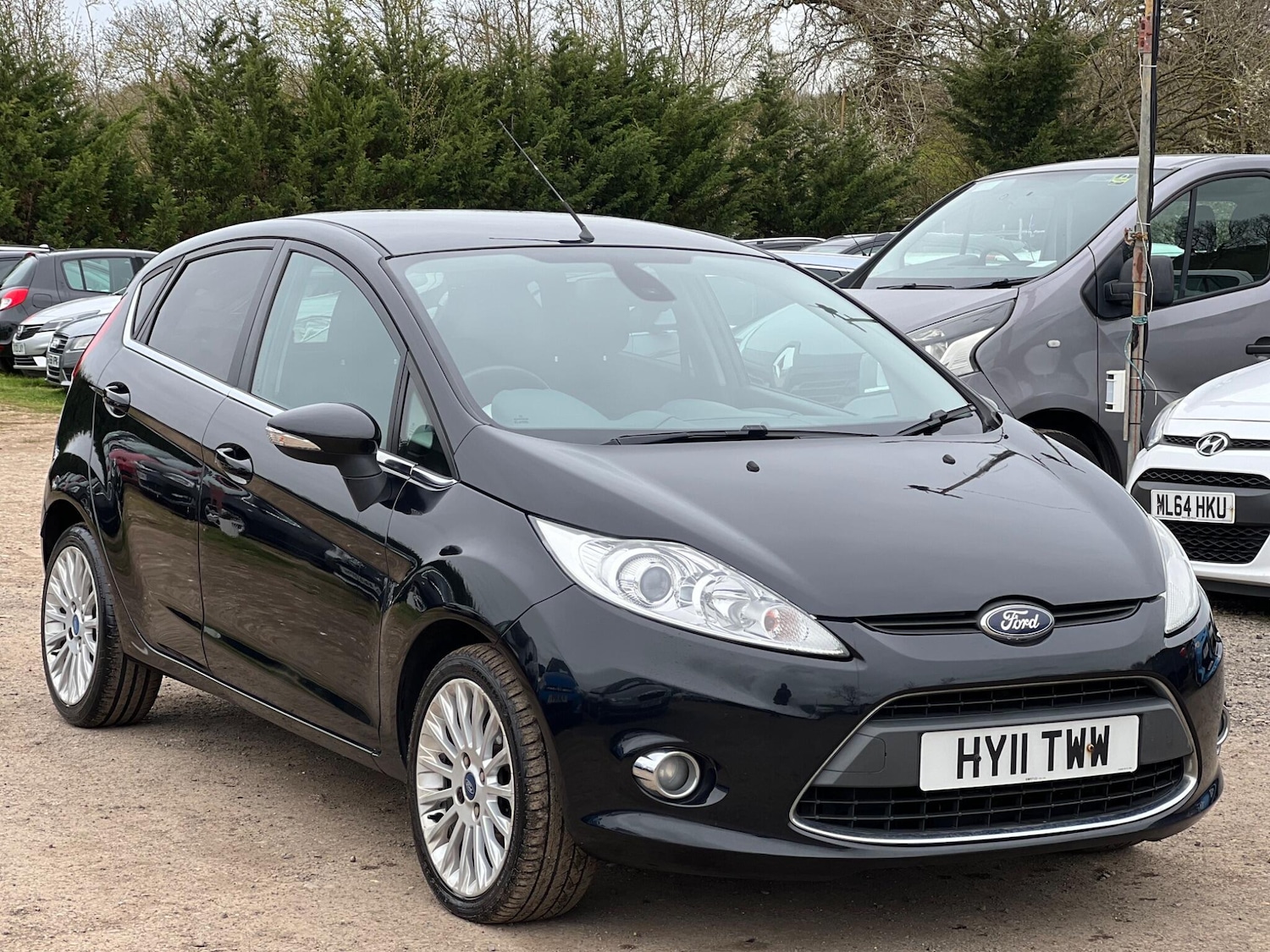 Used Ford Fiesta 2011 for sale - 78072310: Photo 2