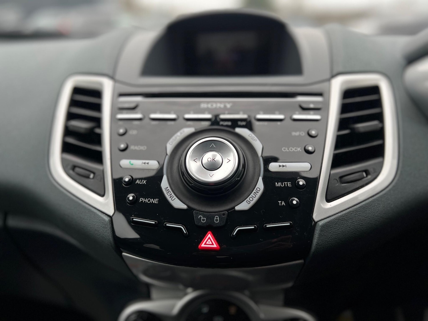 Used Ford Fiesta 2011 for sale - 78072310: Photo 54