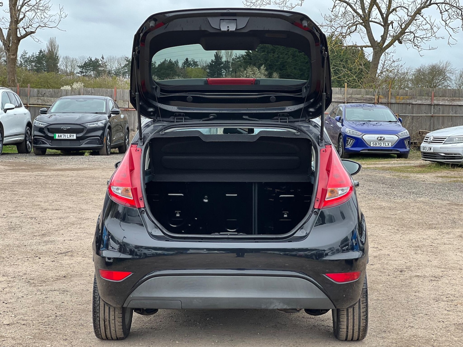 Used Ford Fiesta 2011 for sale - 78072310: Photo 9