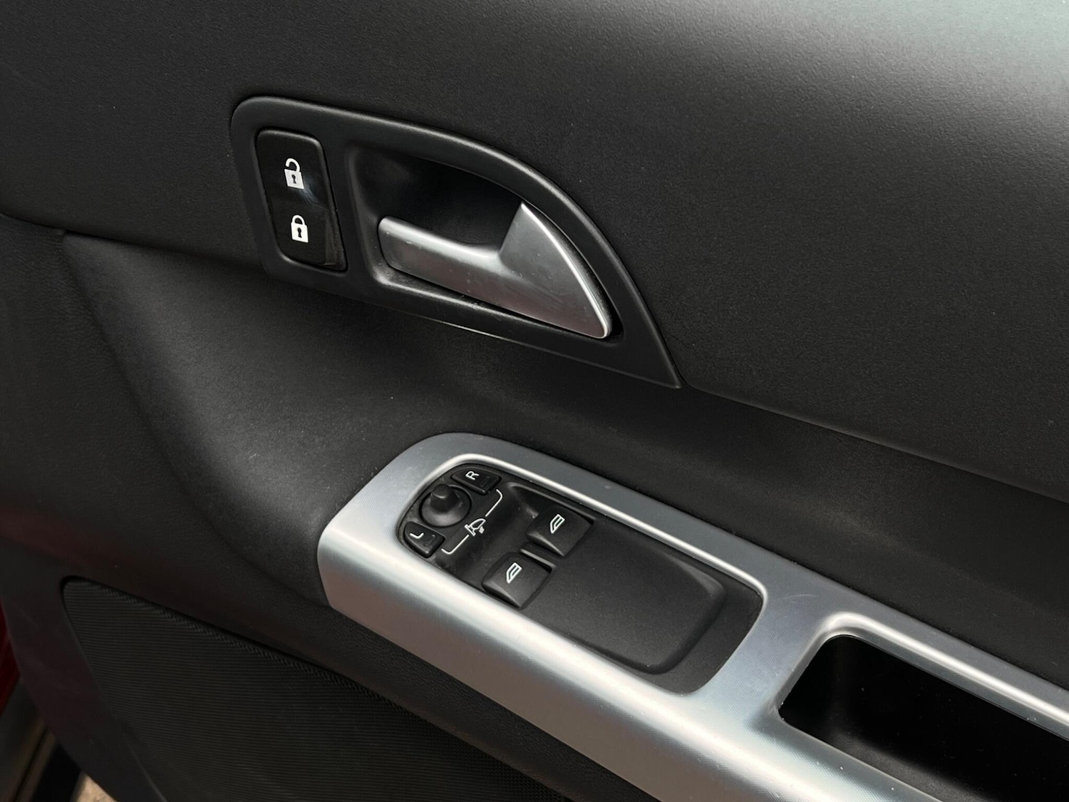 Used Volvo C30 2010 for sale - 78127841: Photo 30