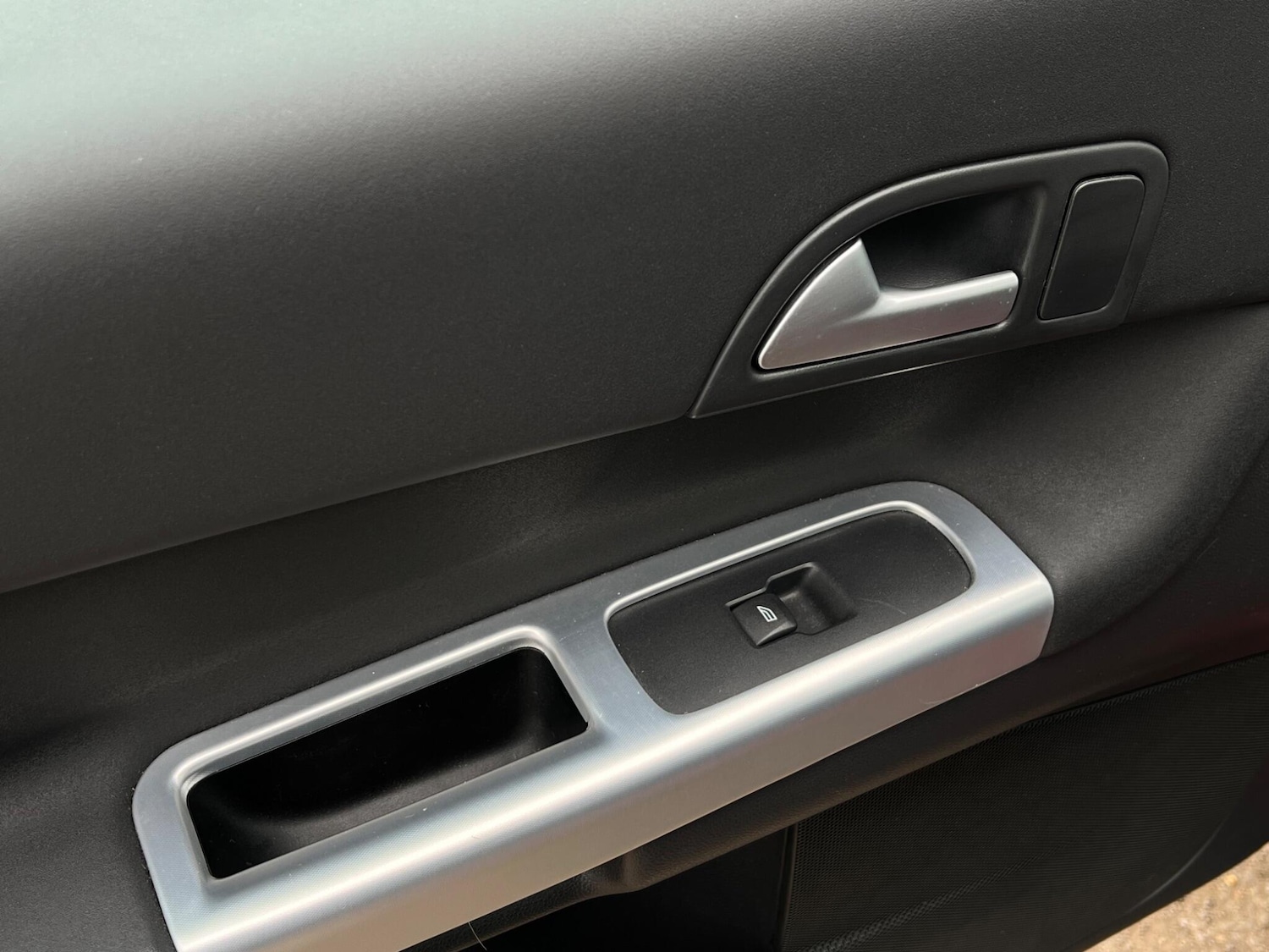 Used Volvo C30 2010 for sale - 78127841: Photo 37