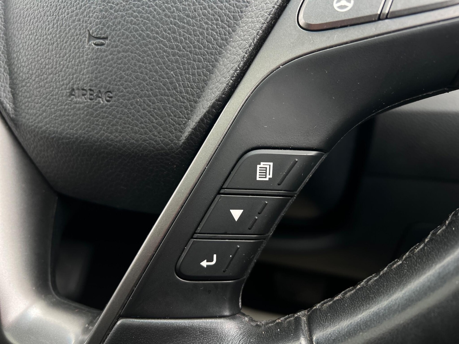 Used Hyundai Santa Fe for sale - 78127522: Photo 64