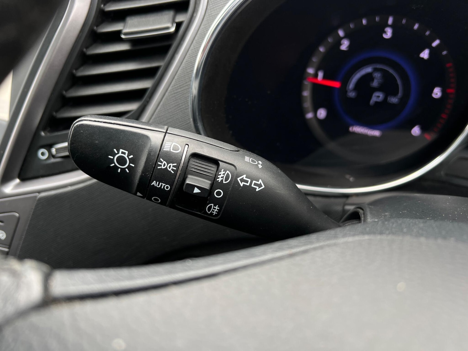 Used Hyundai Santa Fe for sale - 78127522: Photo 67