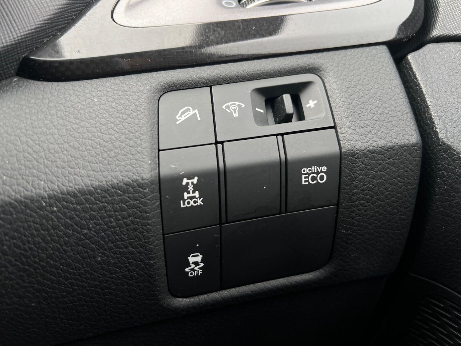 Used Hyundai Santa Fe for sale - 78127522: Photo 68