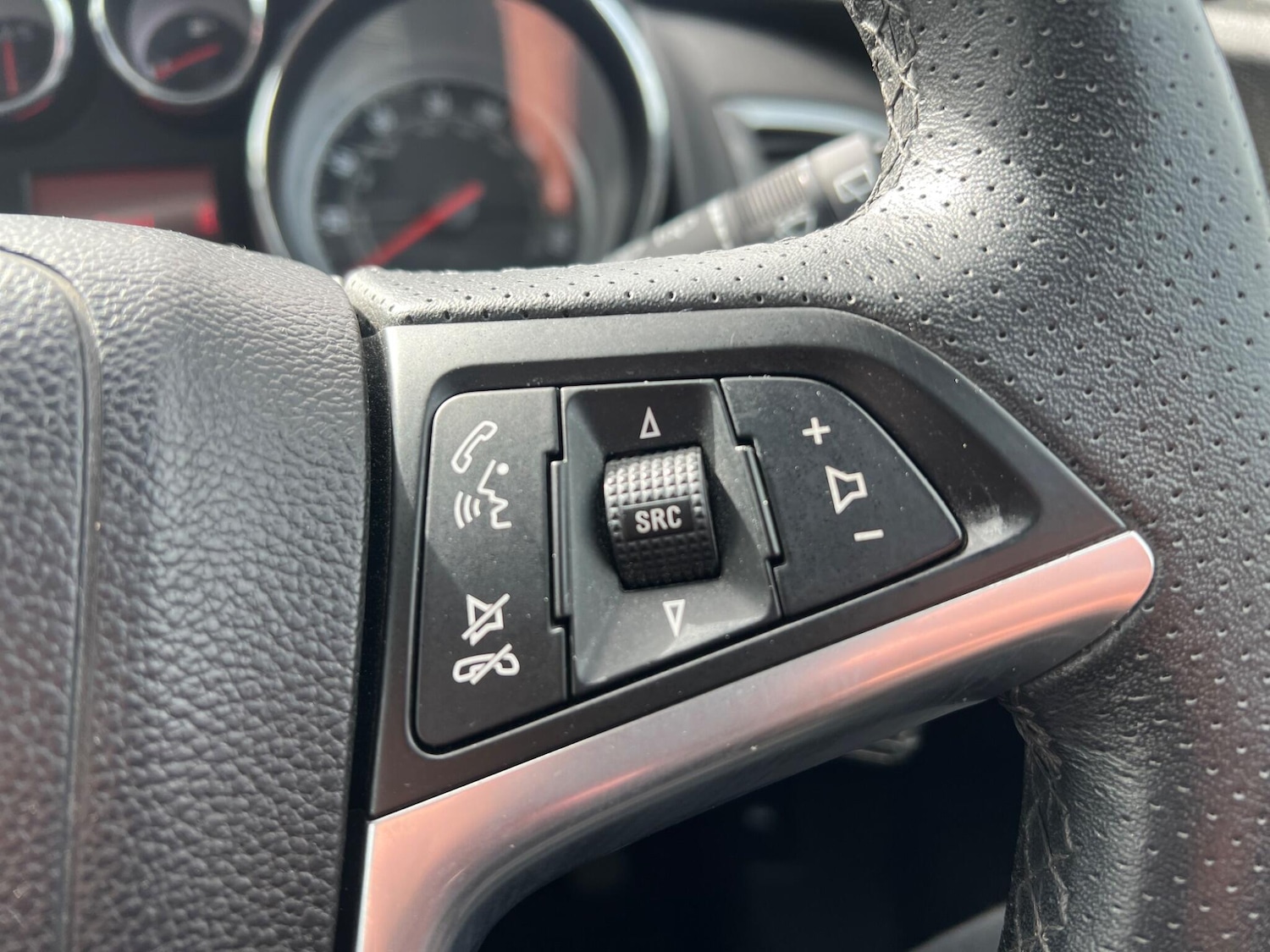 Used Vauxhall Astra 2013 for sale - 78073153: Photo 50