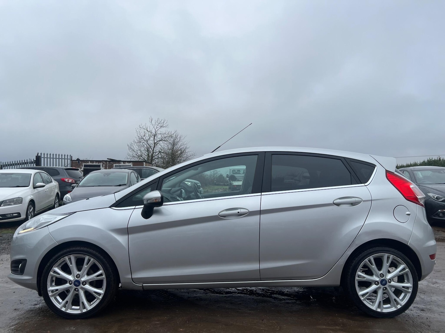 Used Ford Fiesta 2015 for sale - 77468840: Photo 6