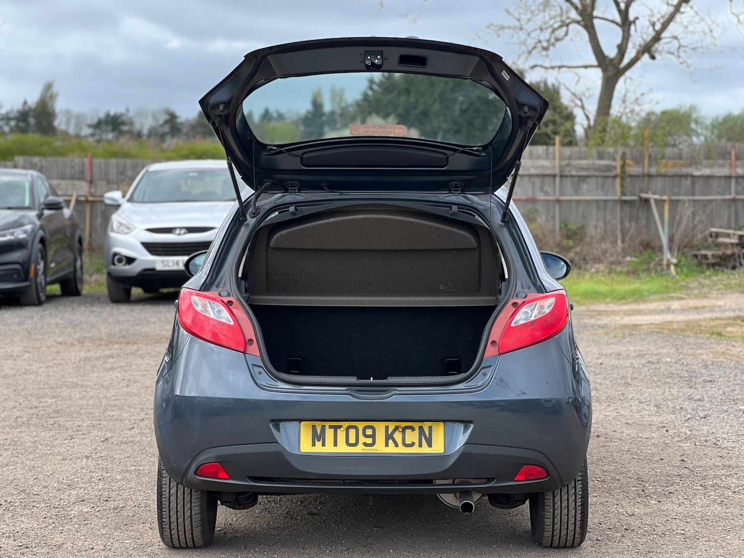 Used Mazda Mazda2 for sale - 78220324: Photo 9