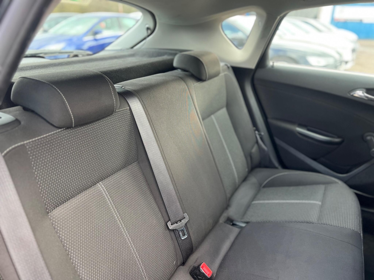 Used Vauxhall Astra 2013 for sale - 77657851: Photo 31