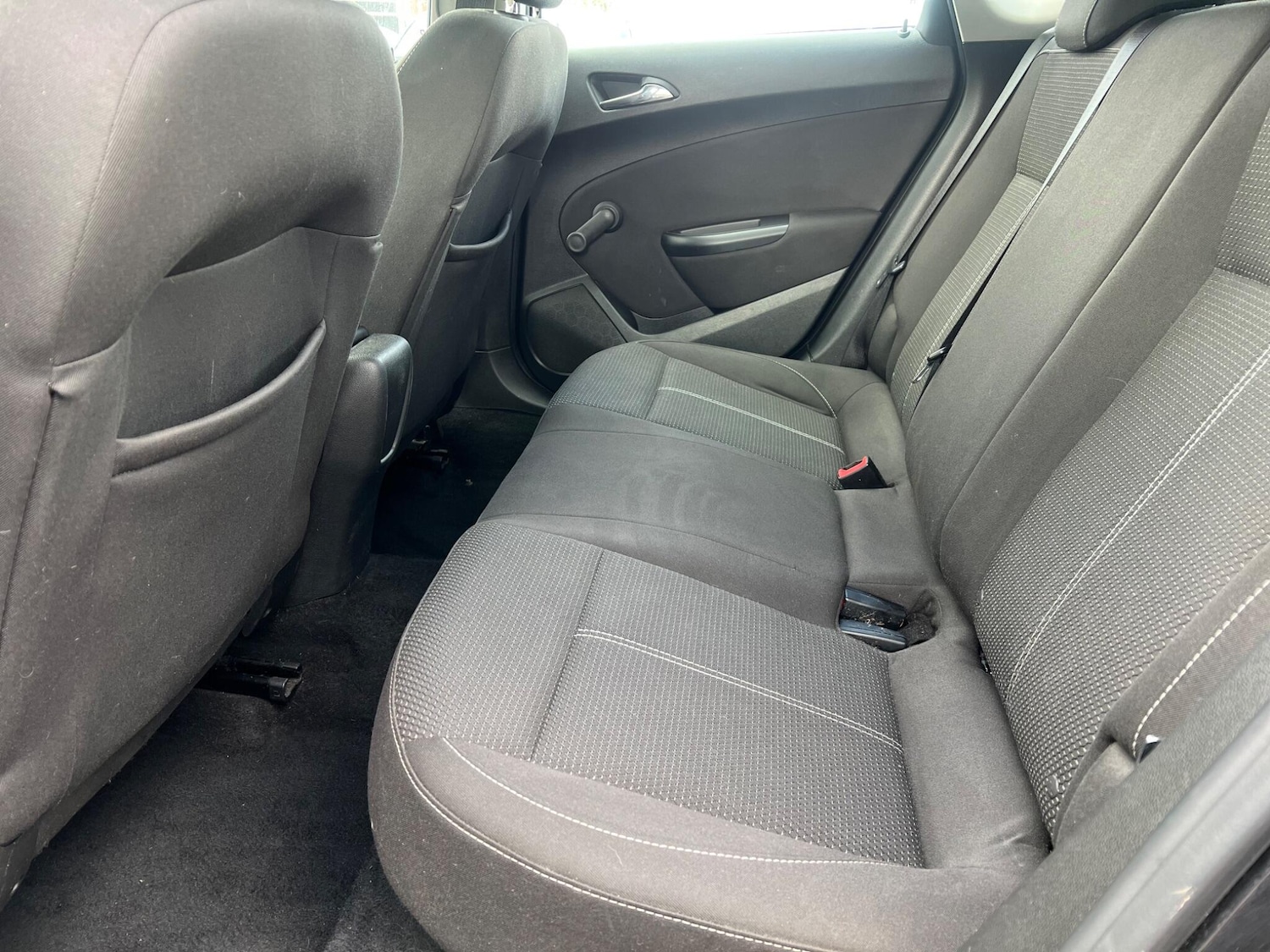 Used Vauxhall Astra 2013 for sale - 77657851: Photo 32