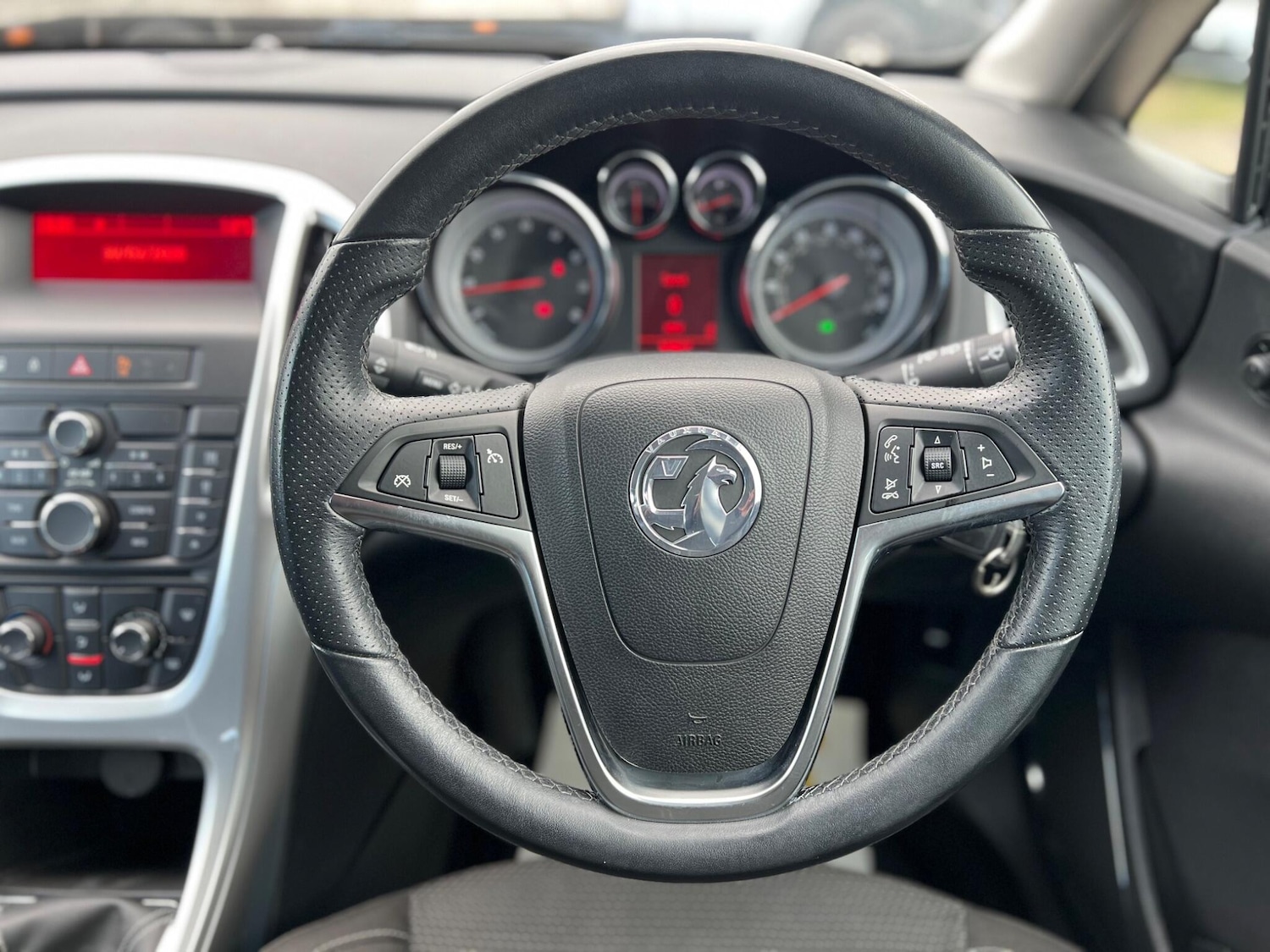 Used Vauxhall Astra for sale - 78128046: Photo 48