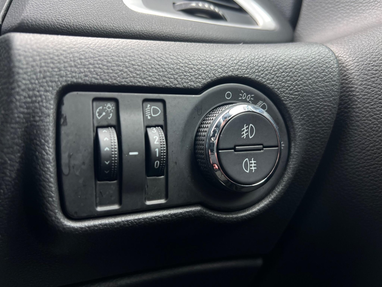 Used Vauxhall Astra for sale - 78128046: Photo 53