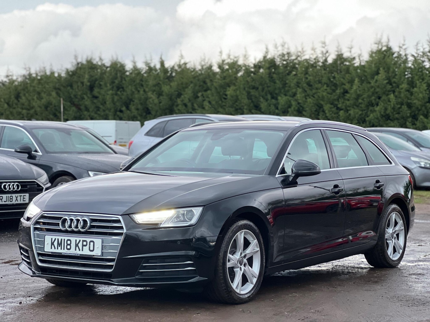 Used Audi A4 2018 for sale - 77454822: Photo 2