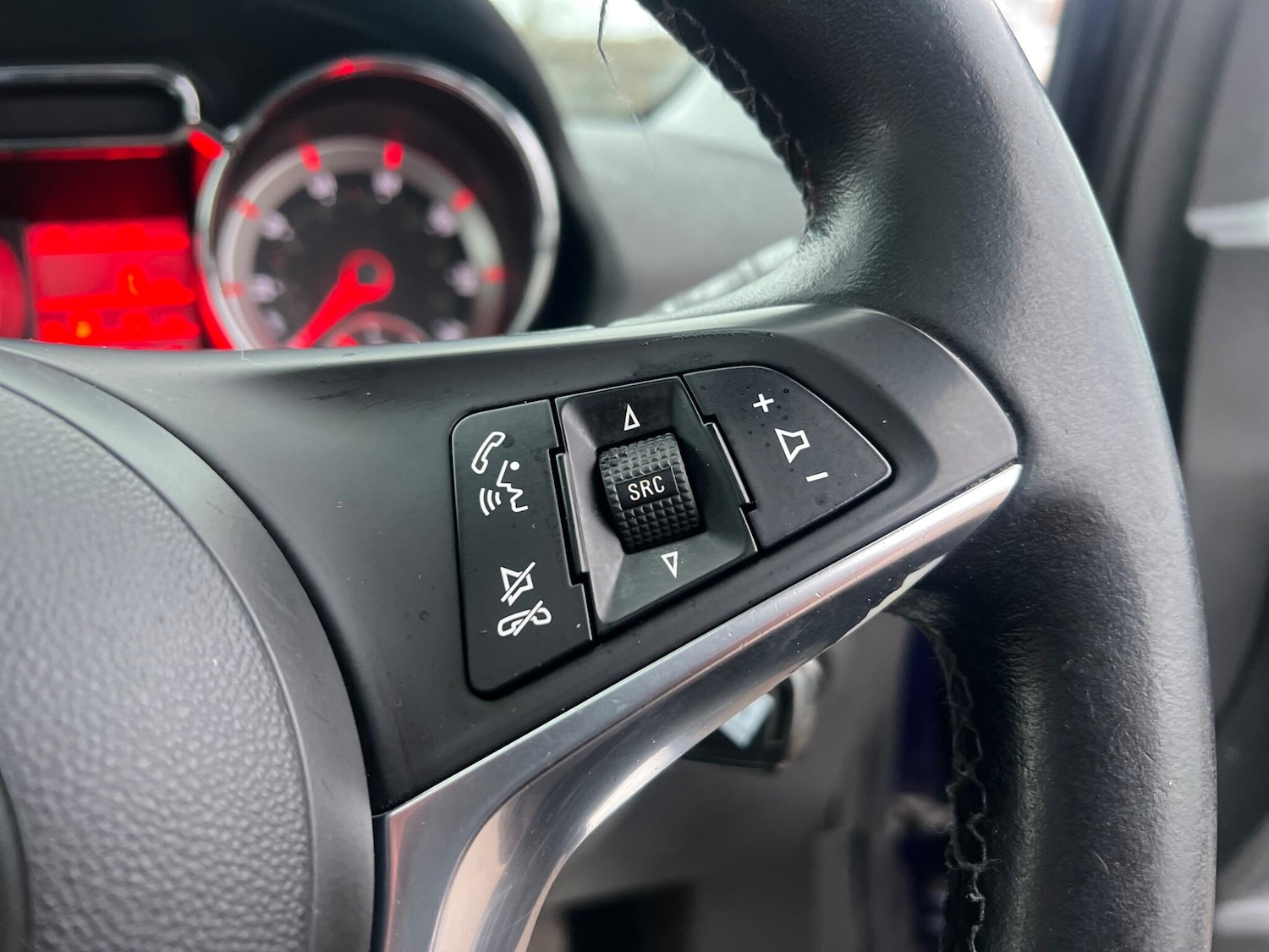 Used Vauxhall ADAM 2016 for sale - 77854046: Photo 41