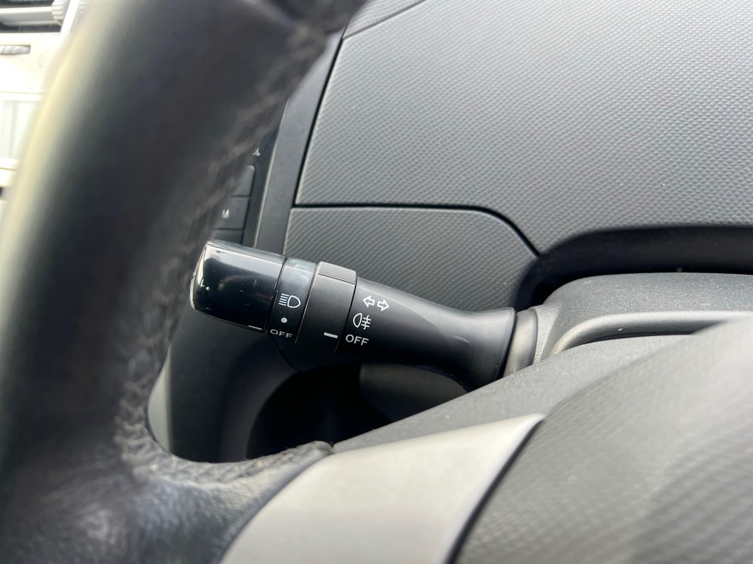 Used Toyota Yaris 2008 for sale - 77624816: Photo 45