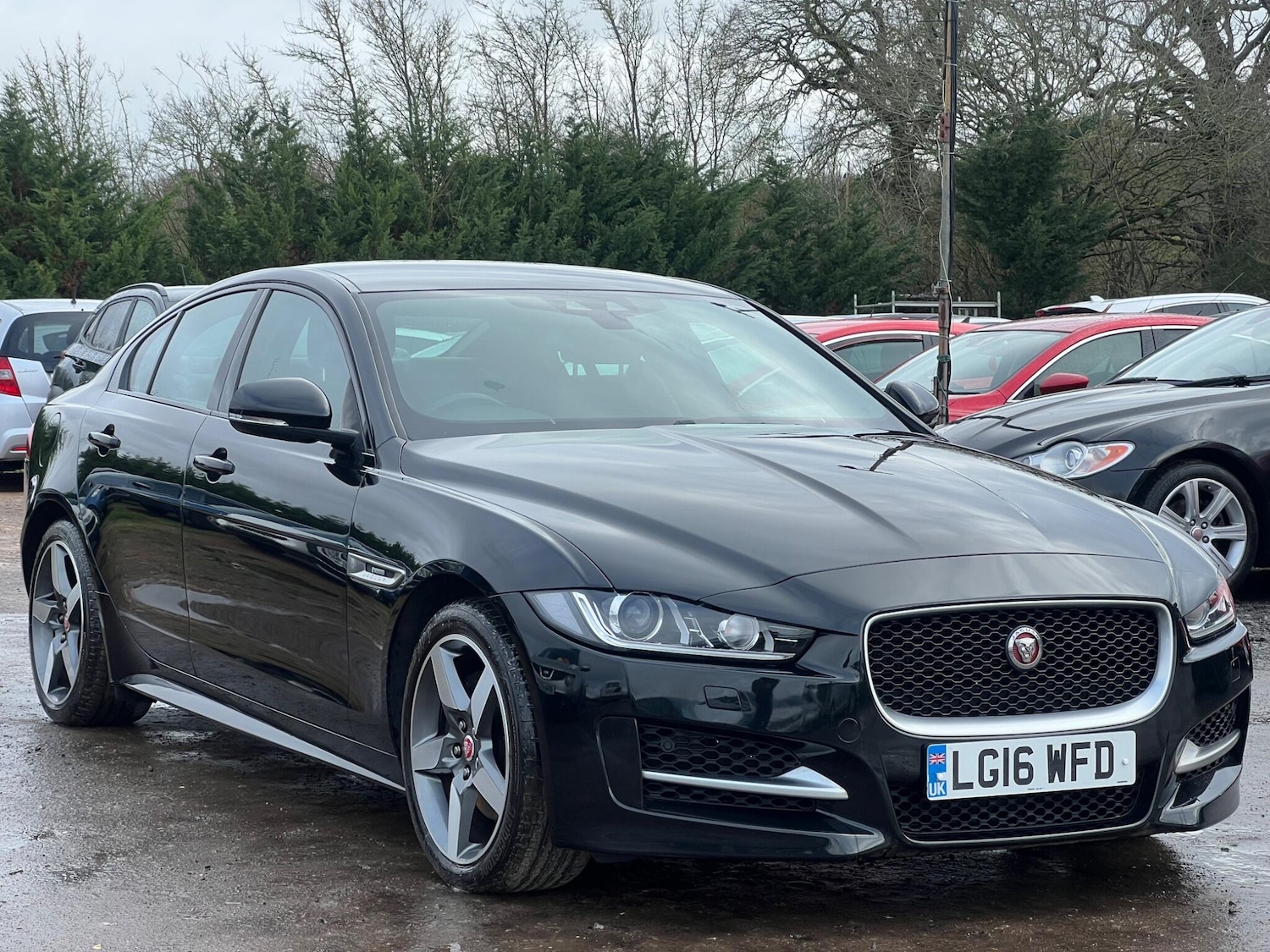 Used Jaguar XE 2016 for sale - 77523606: Photo 2