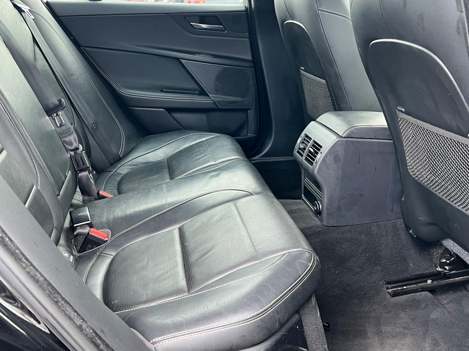 Used Jaguar XE 2016 for sale - 77523606: Photo 32