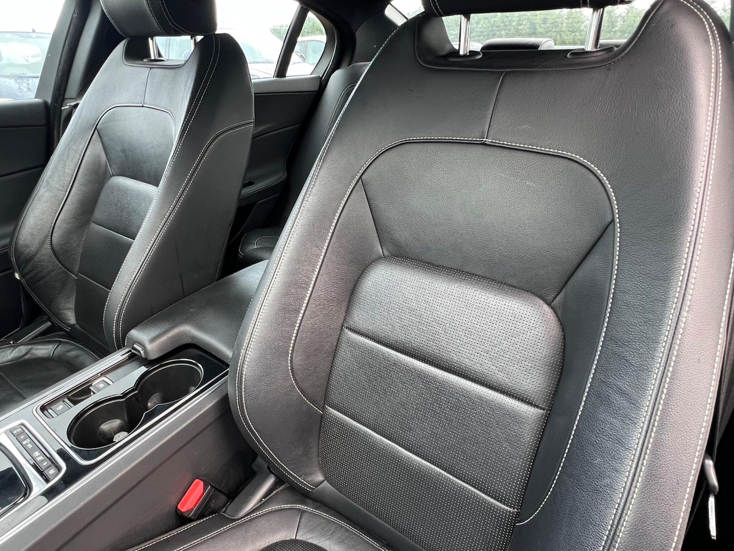 Used Jaguar XE 2016 for sale - 77523606: Photo 42