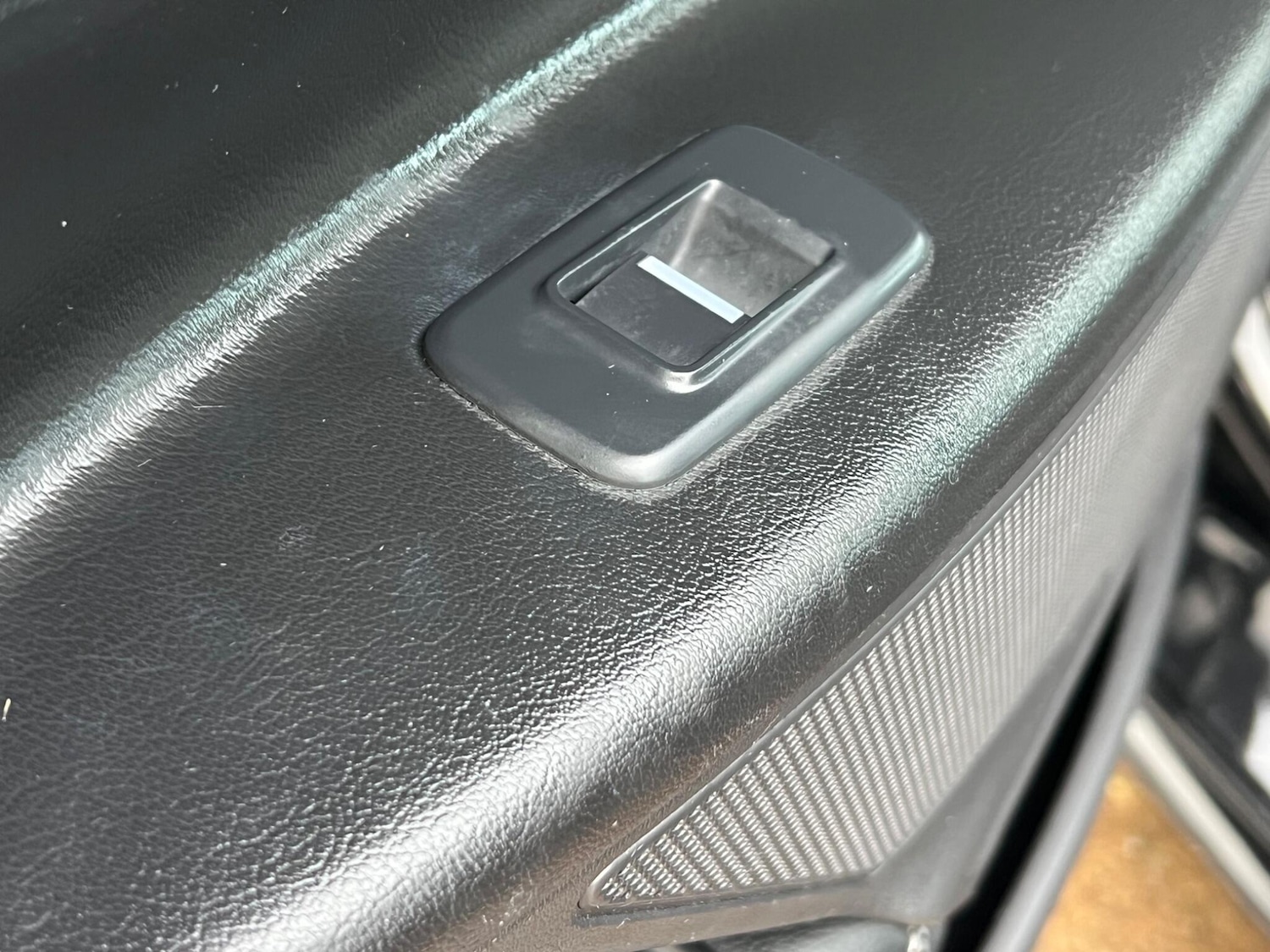 Used Jaguar XE 2016 for sale - 77523606: Photo 43