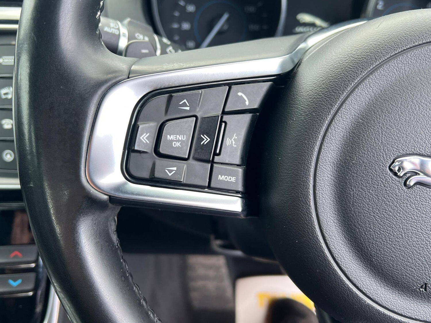 Used Jaguar XE 2016 for sale - 77523606: Photo 50