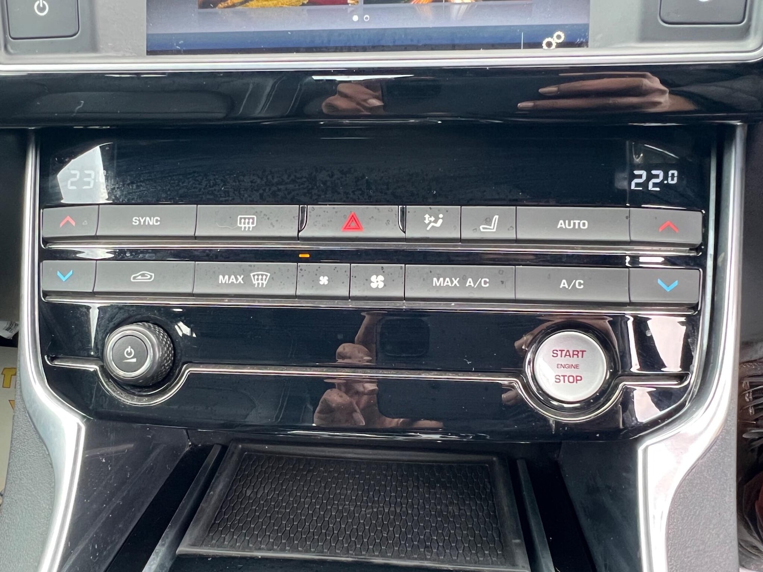 Used Jaguar XE 2016 for sale - 77523606: Photo 56