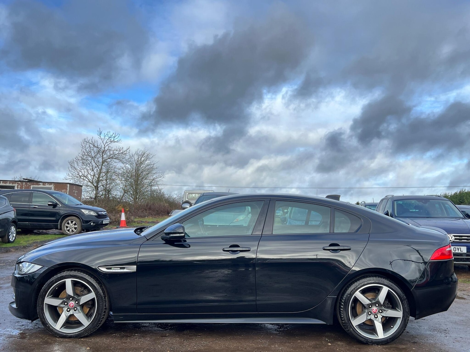 Used Jaguar XE 2016 for sale - 77523606: Photo 9