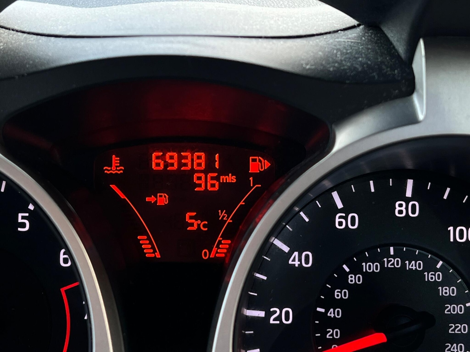 Used Nissan Juke 2012 for sale - 77455944: Photo 58