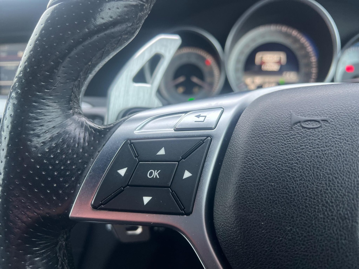 Used Mercedes-Benz C Class 2012 for sale - 77455671: Photo 42